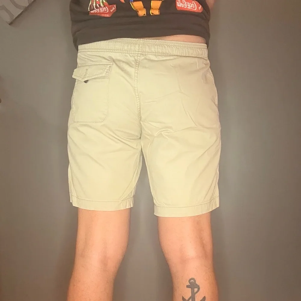 Gap Men's Tan Shorts - Picture 3 of 3